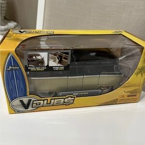 Jada Toys 1:24 VDUB$ 1962 Volkswagen Bus